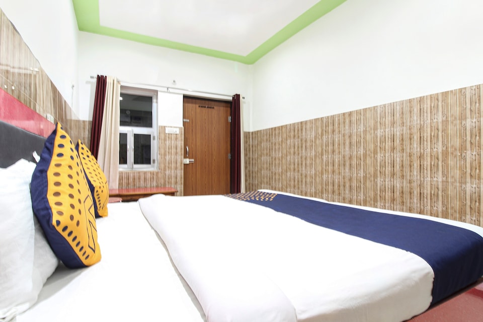 OYO 63746 Fauzi Hotel, Bharatpur, Bharatpur