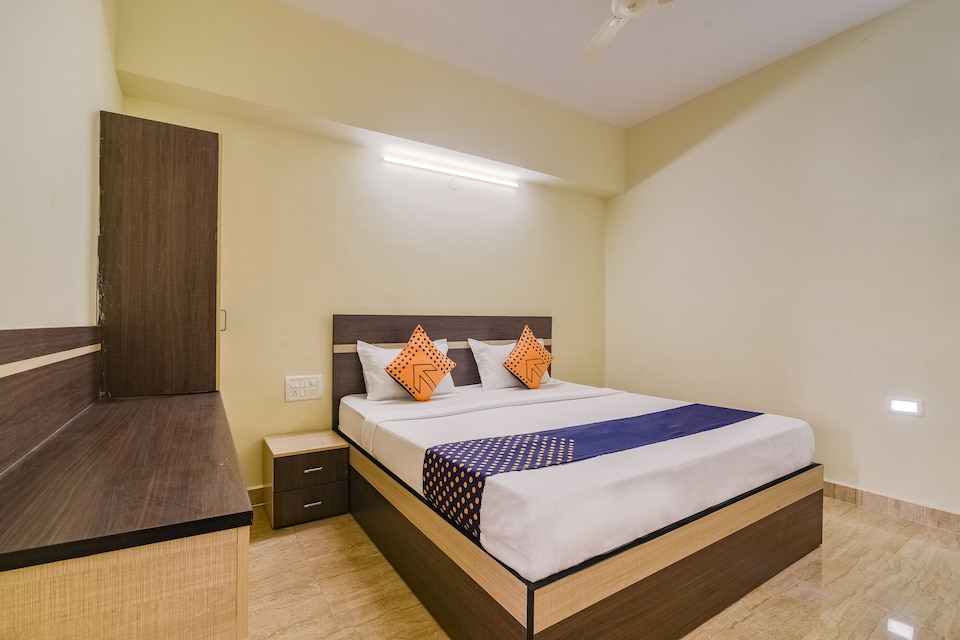 SPOT ON 63751 Hotel Padmavathi, Puttur-AP, Puttur-AP