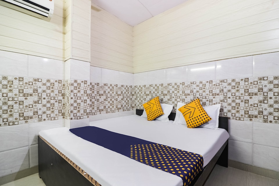 SPOT ON 63768 Ahuja Guest House, GT Road Panipat, Panipat