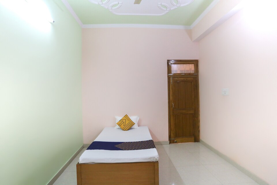 SPOT ON 63777 Saubhagya Marriage Hall , Aliganj Lucknow, Lucknow