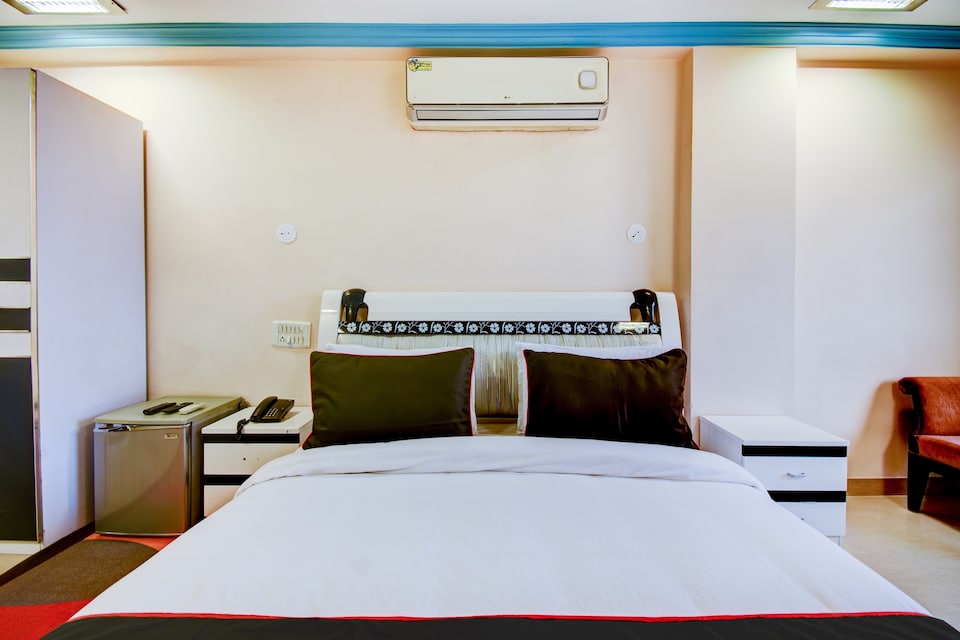 Collection O 50229 Orient Inn Sadar Bazar Road, Dharampeth Nagpur, Nagpur