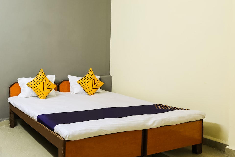 SPOT ON 63791 Hotel Abhinandan, Mahakal Temple, Ujjain