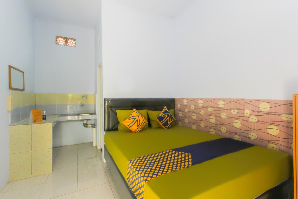 SPOT ON 1922 Umah Isun Bsd Family Syariah, Banyuwangi, Banyuwangi