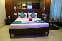 OYO The Mansion Hotel