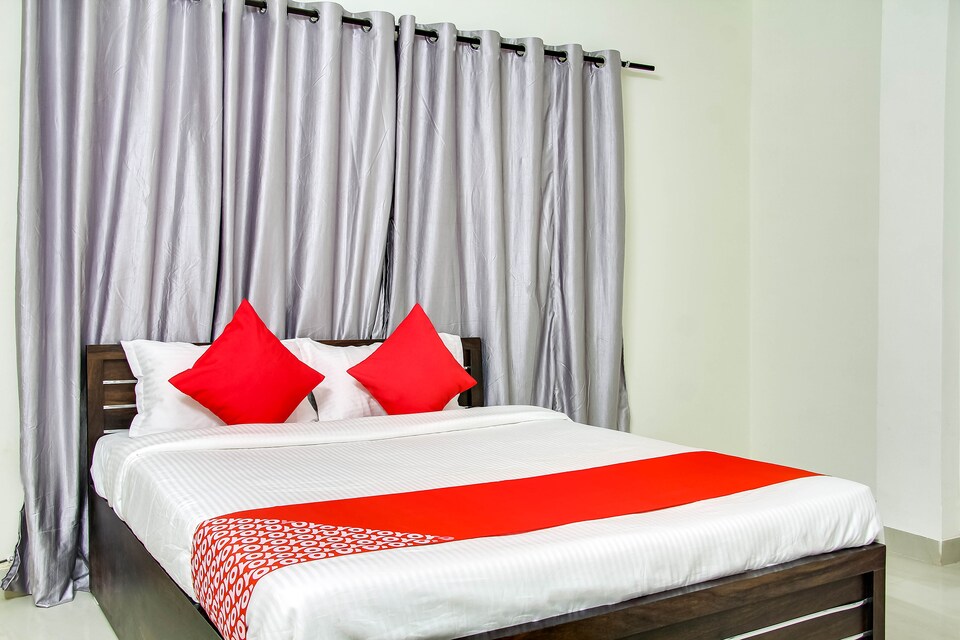 OYO 63809 Ketan Service Apartment , Manish Nagar Besa, Nagpur
