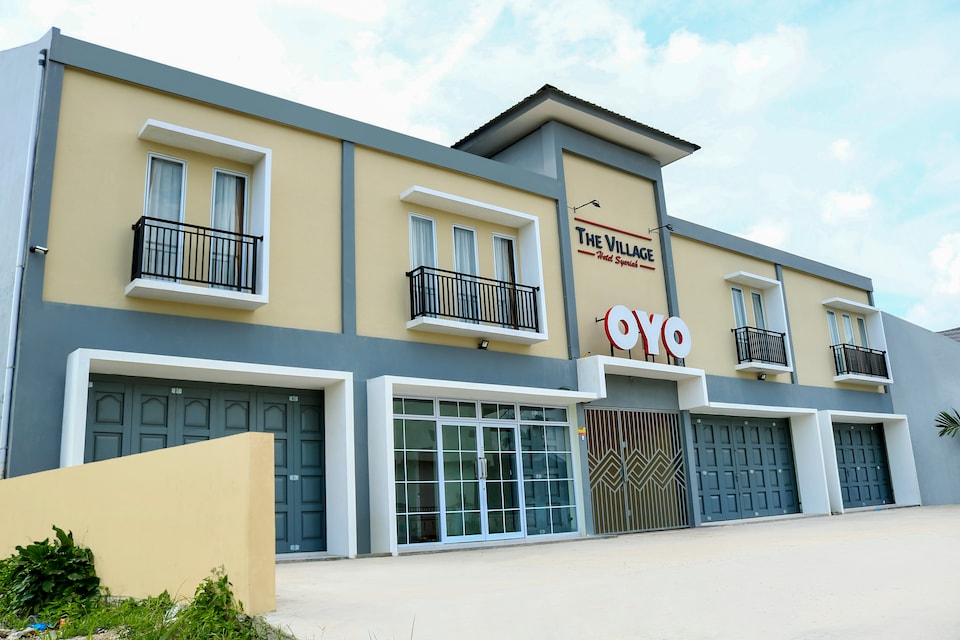 OYO 1927 The Village Syariah, Tampan, Pekanbaru