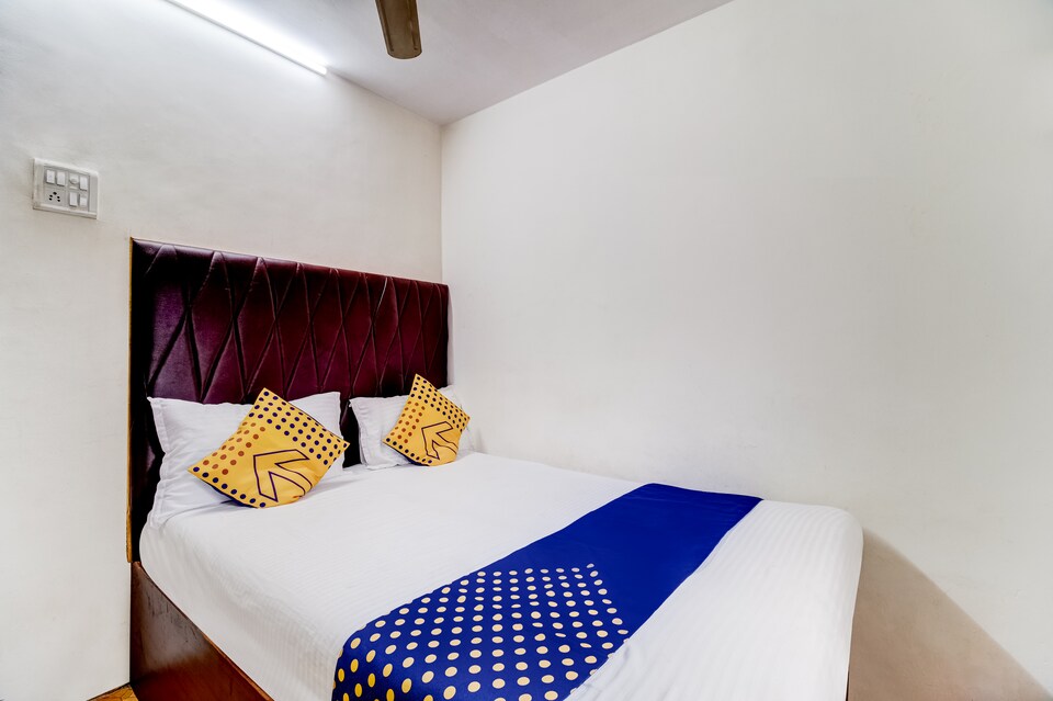 Live on MUM2766, Mumbai International Airport, Mumbai