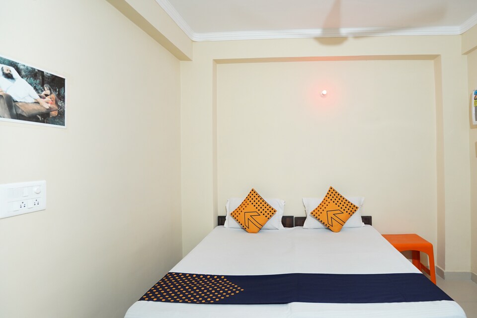 OYO Hotel Osho Vision, Laxman Jhoola Rishikesh, ऋषिकेश
