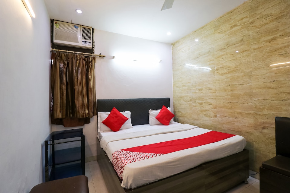 OYO 63837 Ambica Inn, South Delhi East, Delhi