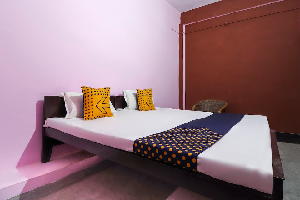 SPOT ON 63838 Hotel Govinda Inn, Airport Lucknow, Lucknow