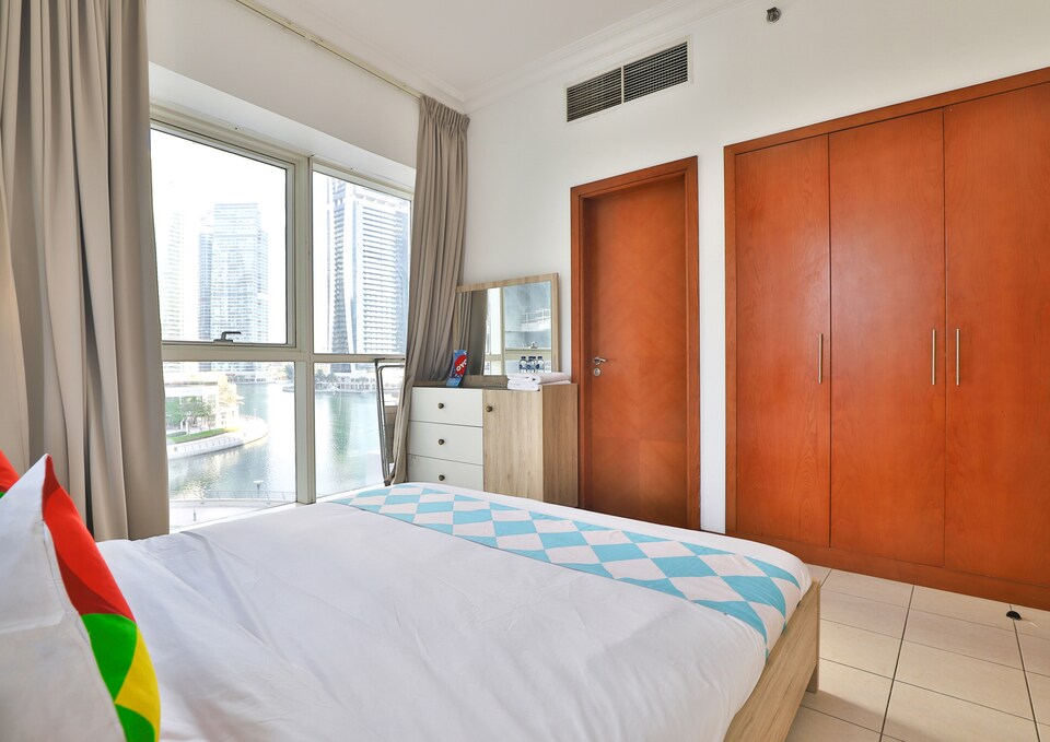 OYO 356 Home MAG 214 JLT, Jumeirah Lake Towers Dubai, Dubai