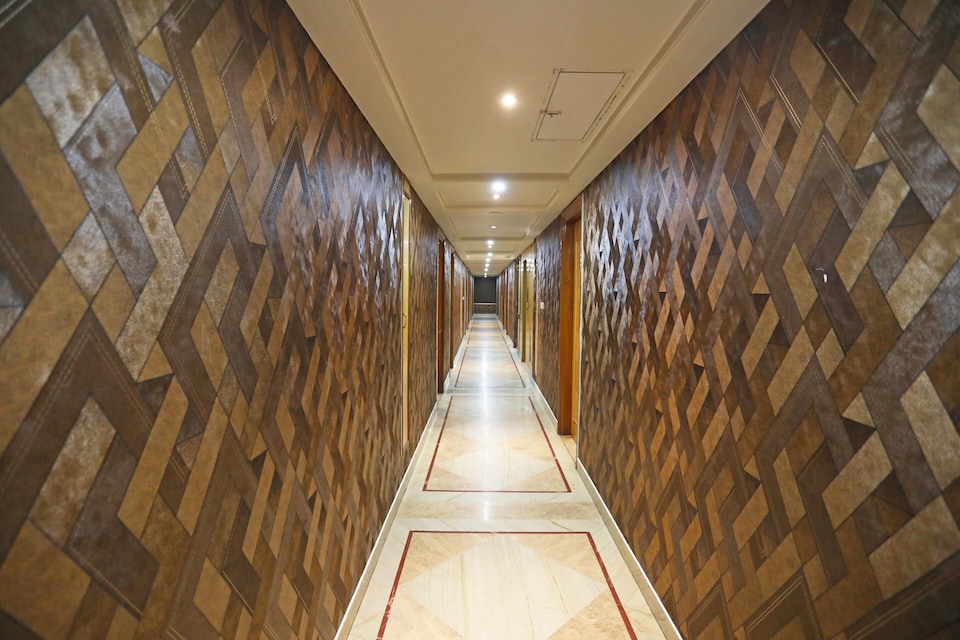 OYO 5166 Hotel Crystal, Sindhi Camp, Jaipur