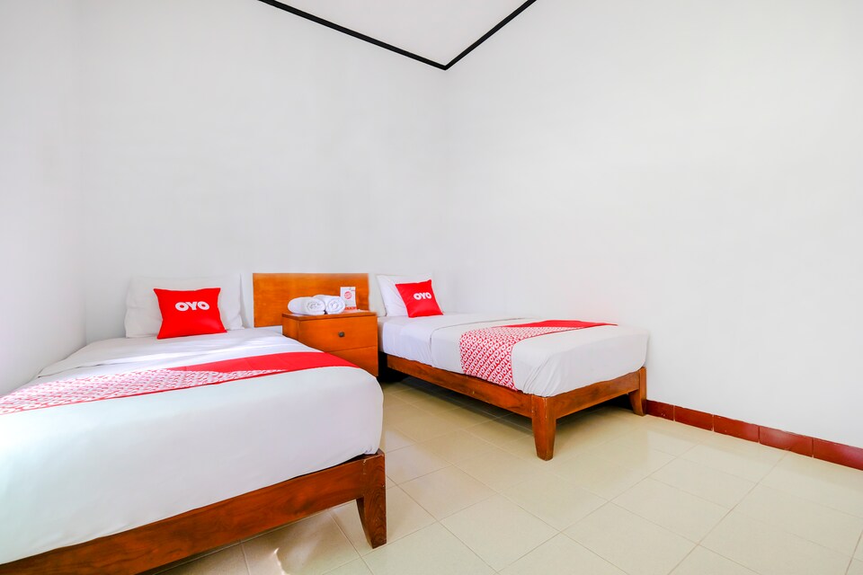 OYO 1929 Senggigi Hill View Homestay Syariah, Senggigi, Lombok