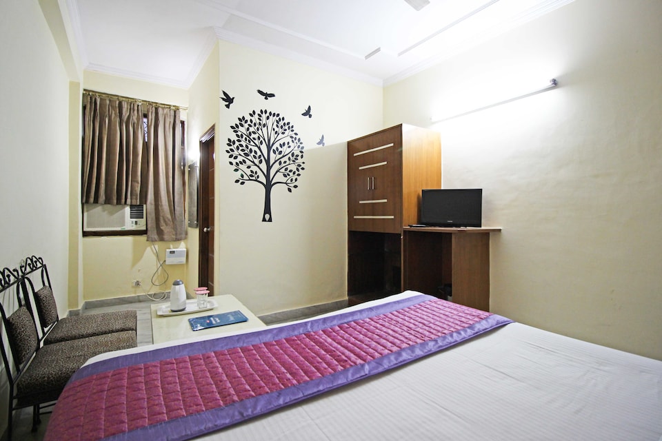 OYO 5167 Hotel Nice Palace, Karol Bagh Delhi, Delhi