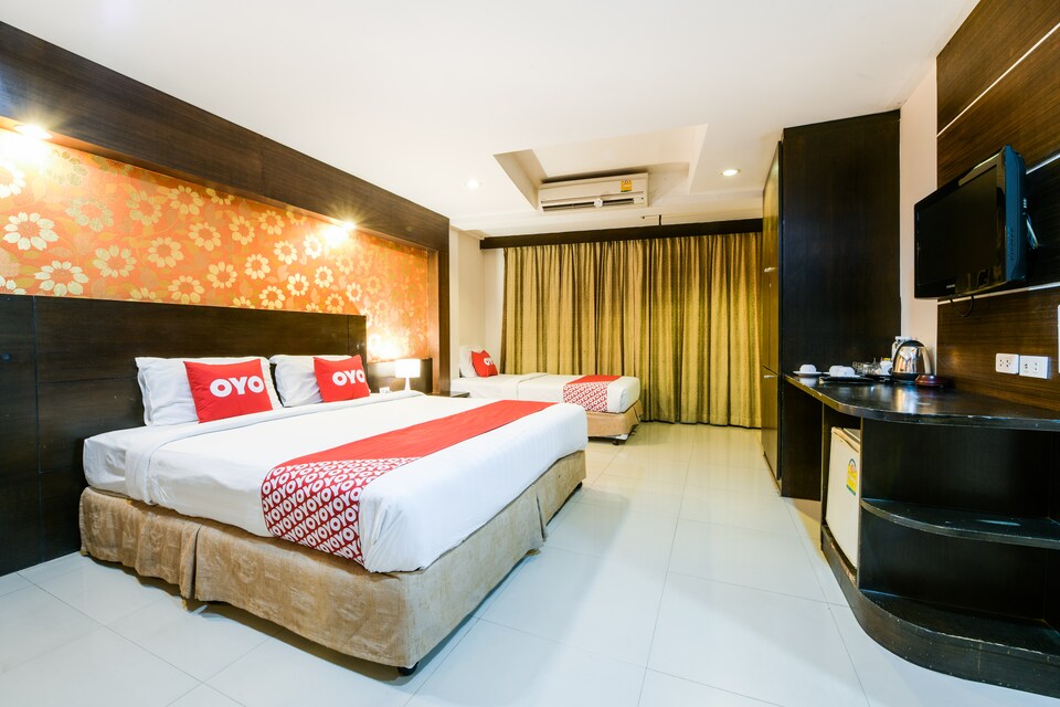 OYO 400 Tez Palace, Phra Tamnak Mountain P1, Pattaya