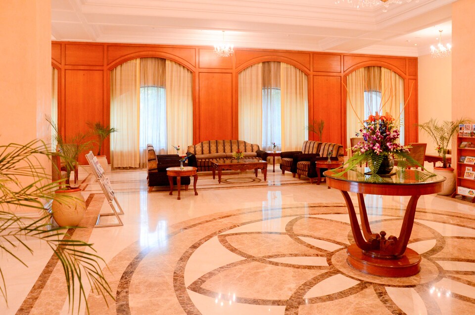 OYO 5168 Hotel India Awadh, Hazratganj Lucknow, Lucknow