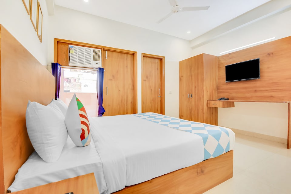 OYO Home 63853 The Vegas Near Ramphal Chowk, Dwarka Delhi, Delhi