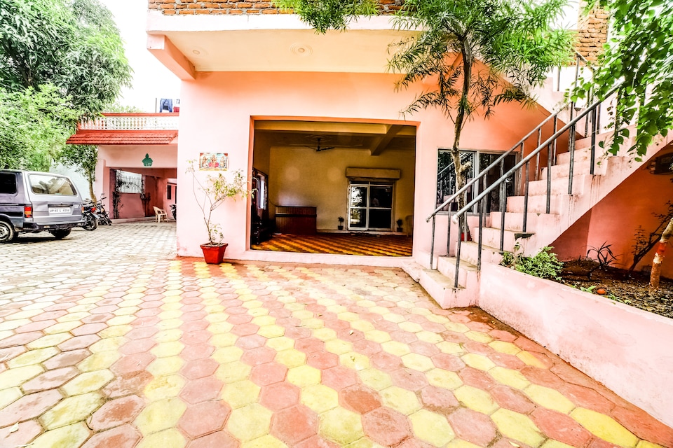 OYO Jay Gurudev Homestay, Khajuraho, Khajuraho