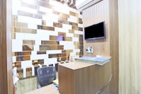 Hotel O Mominpur Guest House