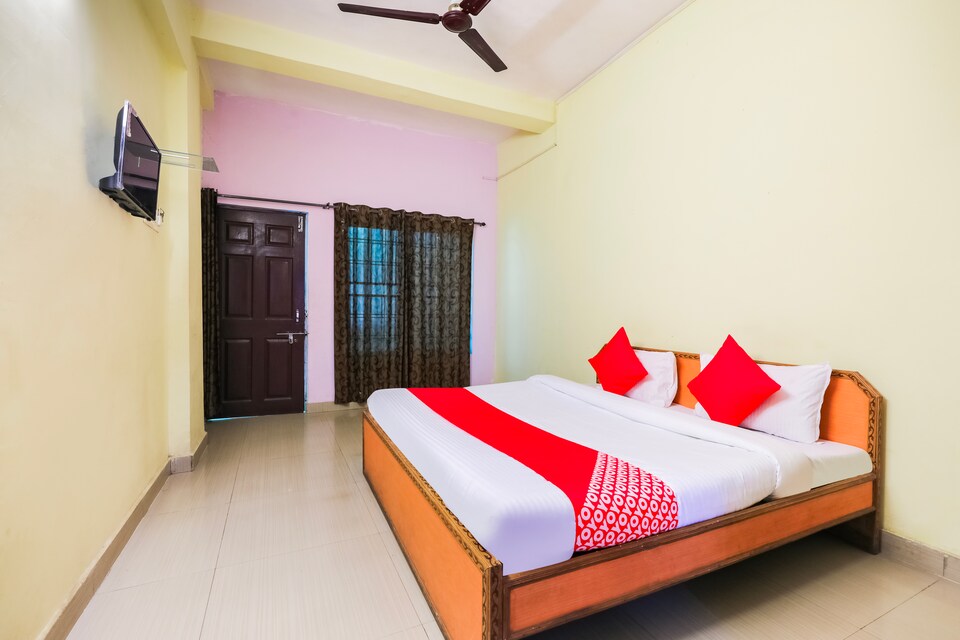 OYO 63866 Shubham Garden, Ayudha Bypass, Bhopal