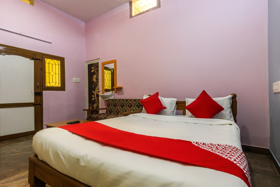 OYO 63879 Pmr Manikandan Hotel, Cumbum, Cumbum