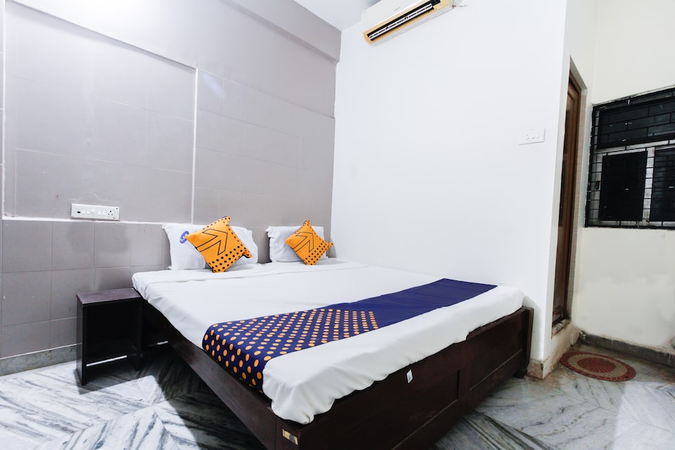 SPOT ON 63887 Sam Lodge , Nagapattinam city, Nagapattinam