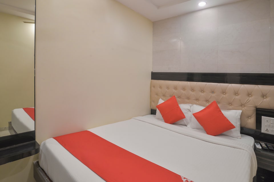 OYO 5171 Hotel Palace Residency, Mumbai Sion-Kurla-Ghatkopar, Mumbai