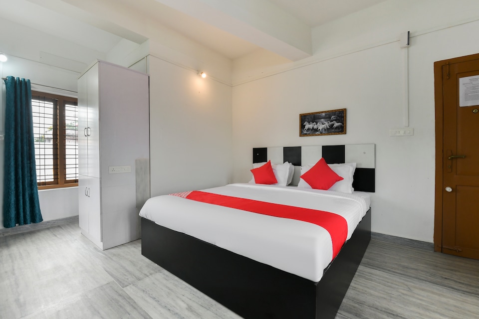 OYO 63899 Rooms Inn, Pandalam, Pathanamthitta