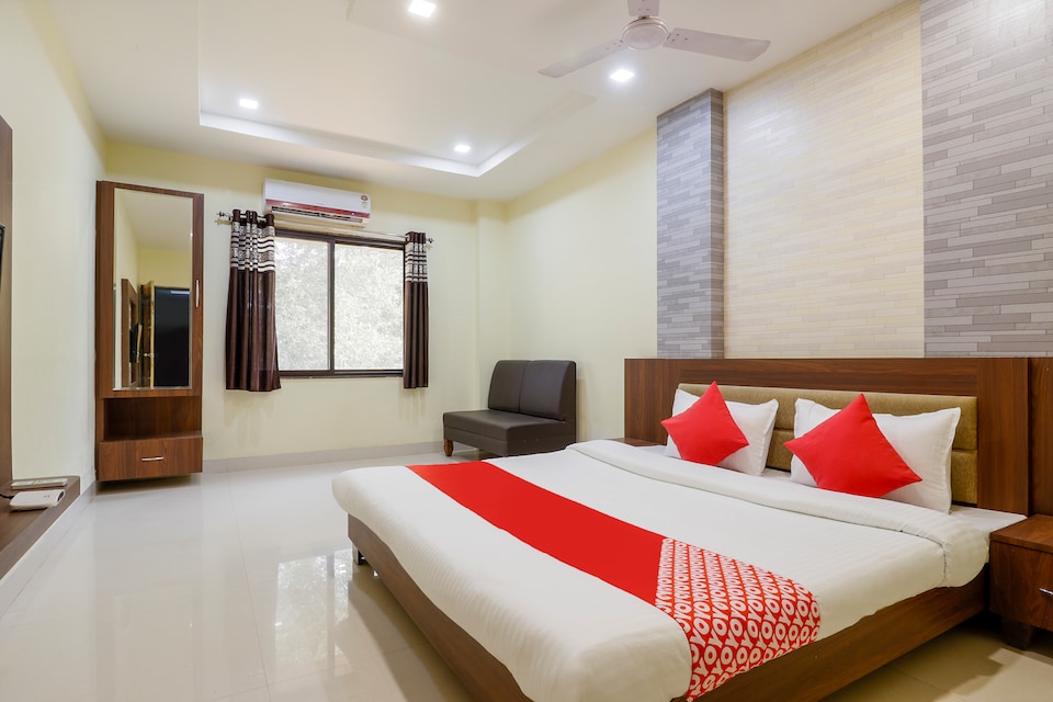 OYO Hotel Mansarover Palace, Harda, Harda