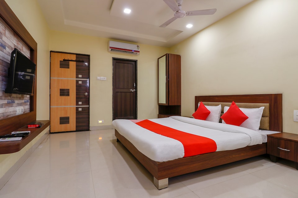 OYO Hotel Mansarover Palace, Harda, Harda