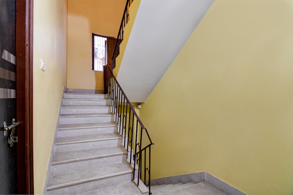 Hotel O Sonali Guest House, Ruby Hospital Kolkata, Kolkata