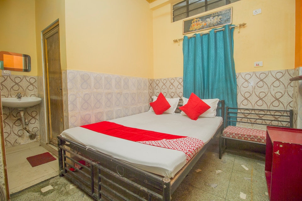 OYO Maa Sarada Lodge, Siliguri Junction Siliguri, Siliguri