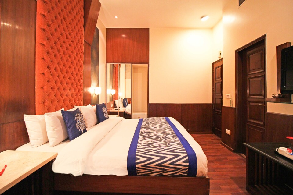 OYO 5176 Hotel Aura Paharganj, Paharganj Delhi, Delhi