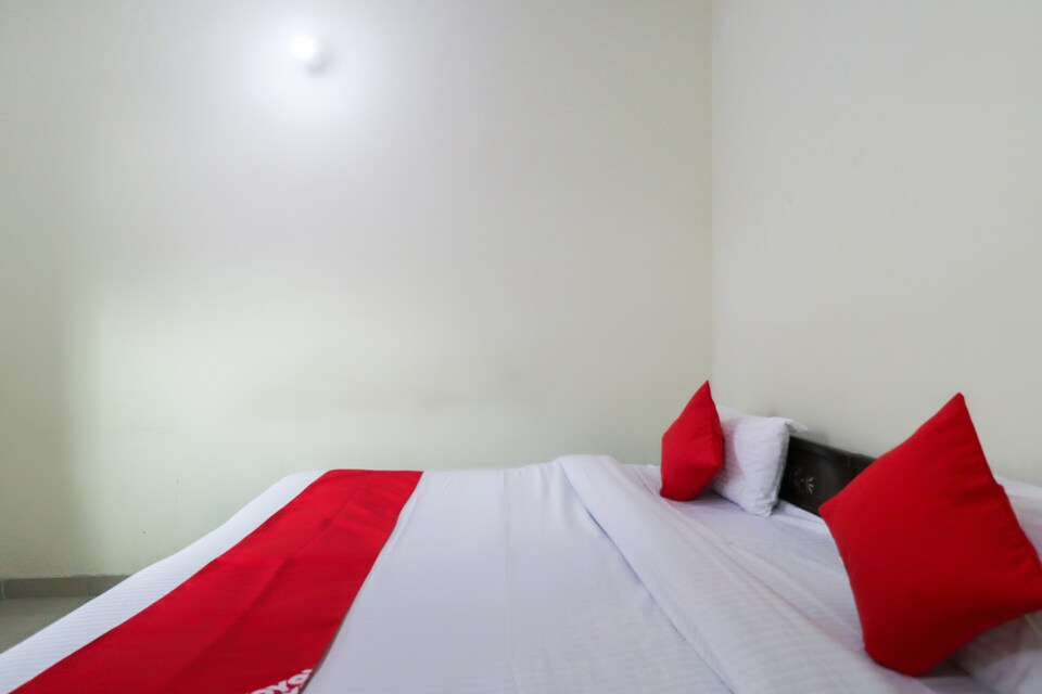 OYO 63966 Jagan Hotel And Restaurant, Chintpurni, Chintpurni