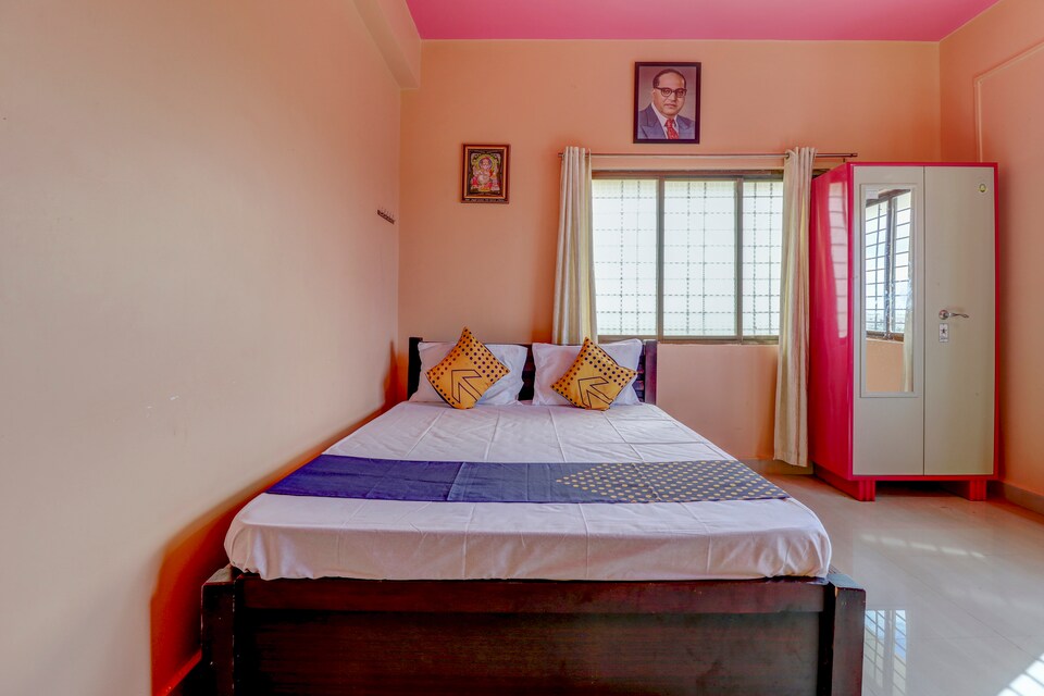 SPOT ON 63982 Hotel Tanishka Lodging Boarding, Athani, Athani
