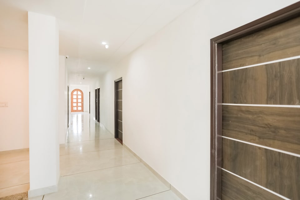 OYO 63988 Hotel Dolphin, Old Gurgaon, Gurgaon