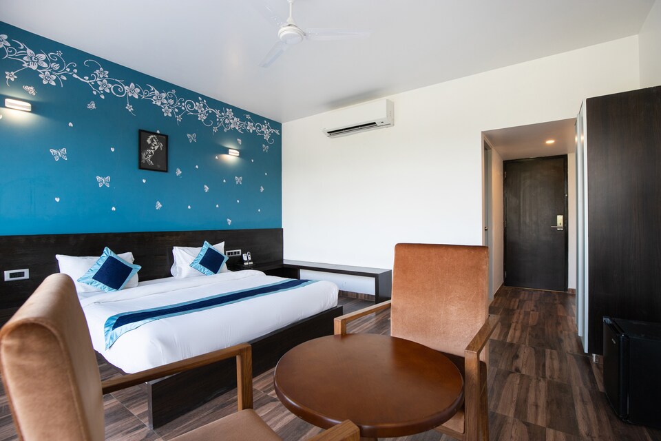 Palette - Hotel Silver Leaf Village, Vapi, Vapi