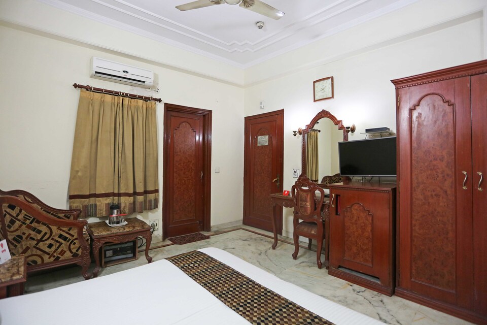 OYO 5180 Hotel Sunstar Residency, Karol Bagh Delhi, Delhi