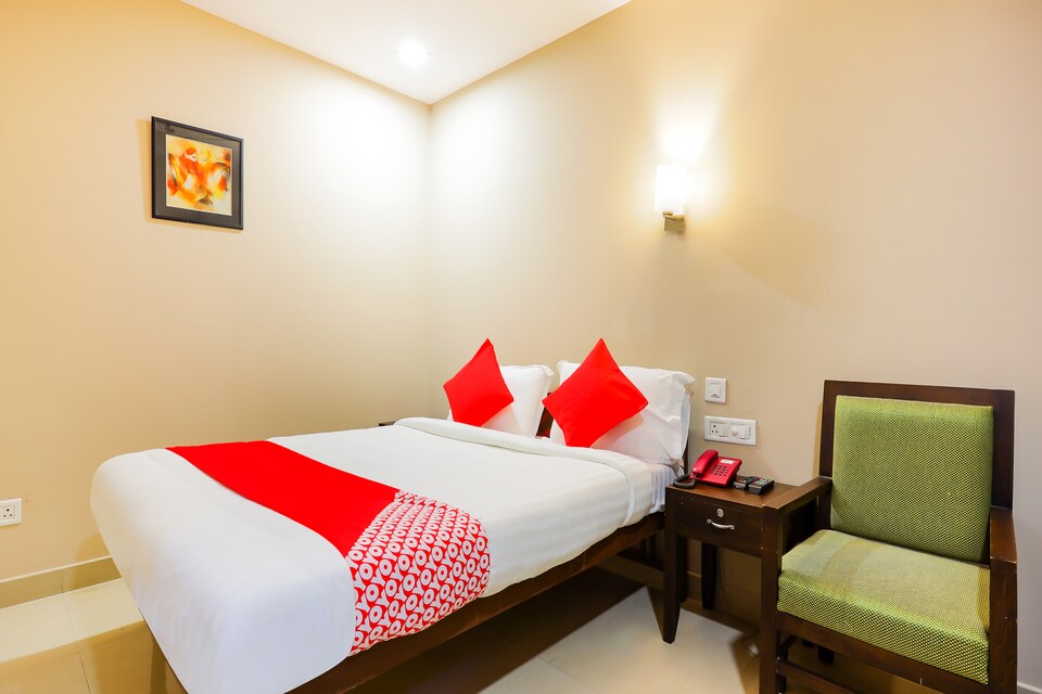 Flagship 64019 Green Dreams Sh College Road, MG Road Kochi, Kochi