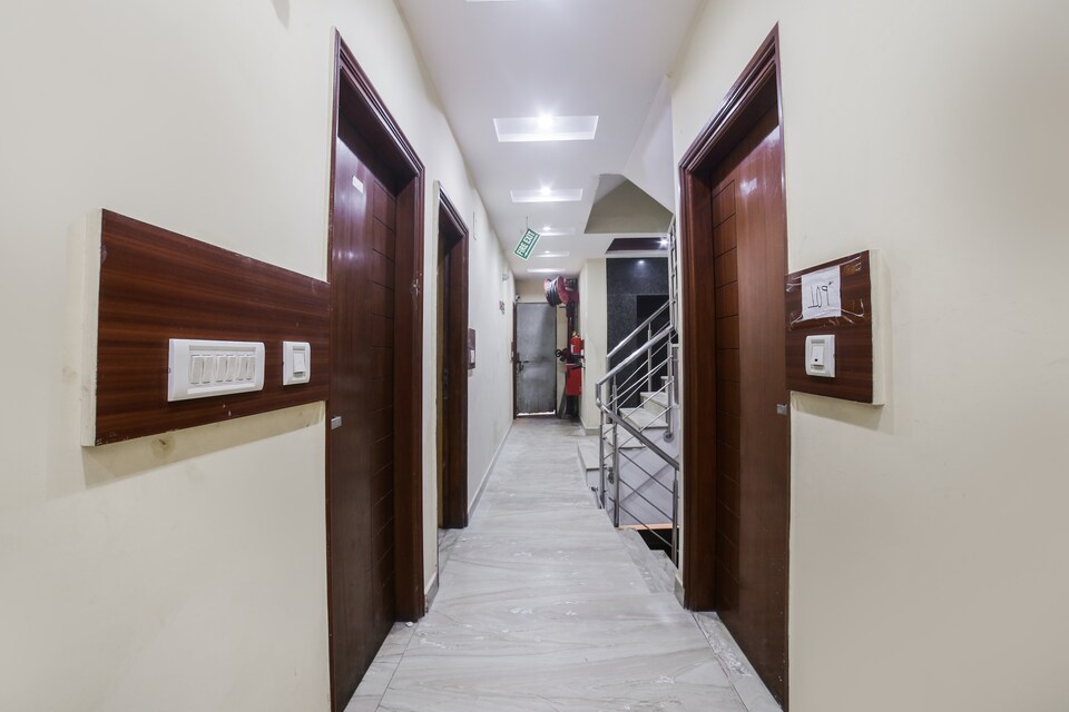 OYO 64027 Luv Kush Deluxe, Paharganj Delhi, Delhi