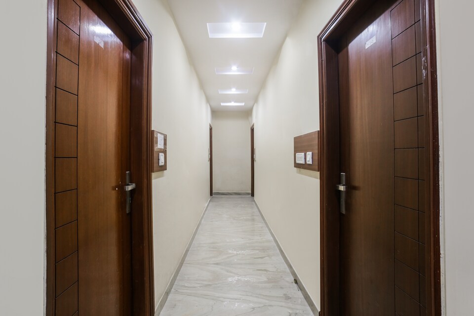 OYO 64027 Luv Kush Deluxe, Paharganj Delhi, Delhi