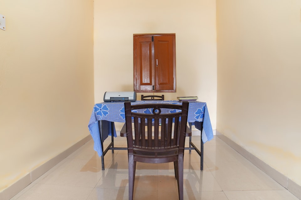 OYO 64042 Udai Palace & Banquet Hall, Pithoragarh city, Pithoragarh