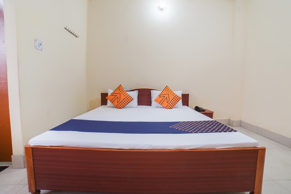 OYO 64042 Udai Palace & Banquet Hall, Pithoragarh city, Pithoragarh