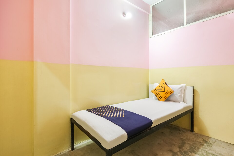 SPOT ON 64054 Basera Lodge, Hamidia Road Bhopal, Bhopal