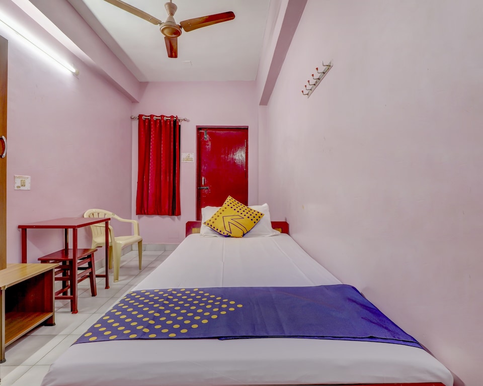 SPOT ON 64058 Manees Lodge, Mettupalayam, Mettupalayam