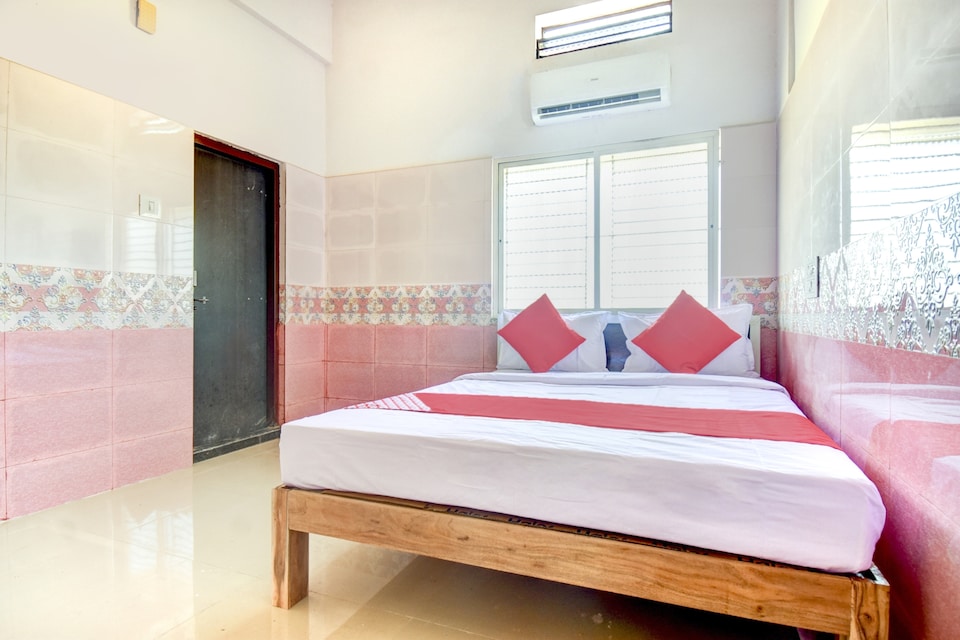 OYO 64066 Royal Star, Hospet, Hospet