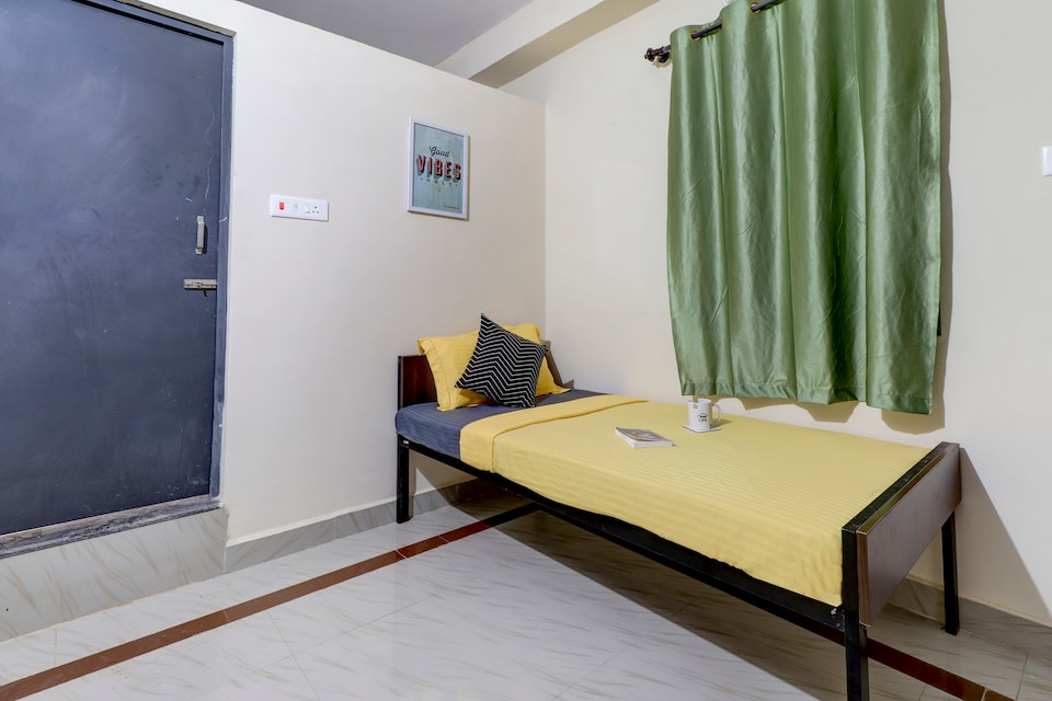 OYO LIFE BLR2001 Sarjapur Rd, Sarajpur Road Bangalore, Bangalore