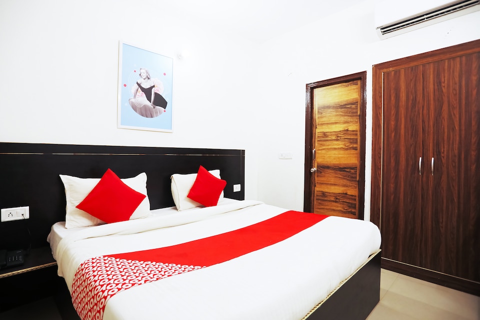 Hotel O Discovery Deluxe, Anand Vihar Delhi, Delhi