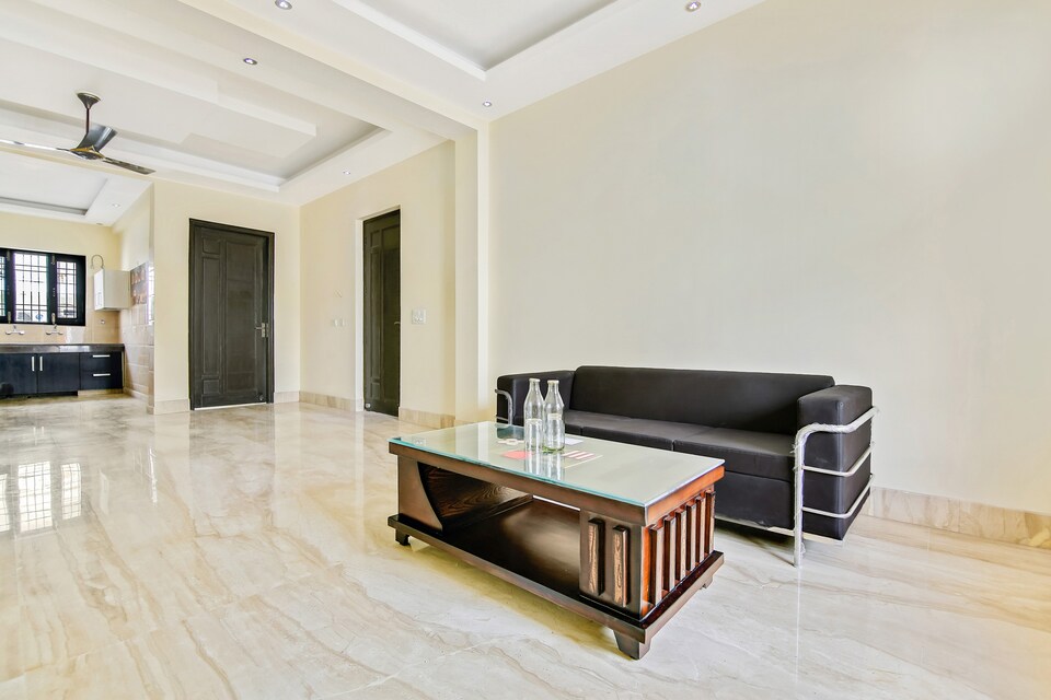 OYO Home 64088 Decent Spacious Sector 38, Medanta, Gurgaon