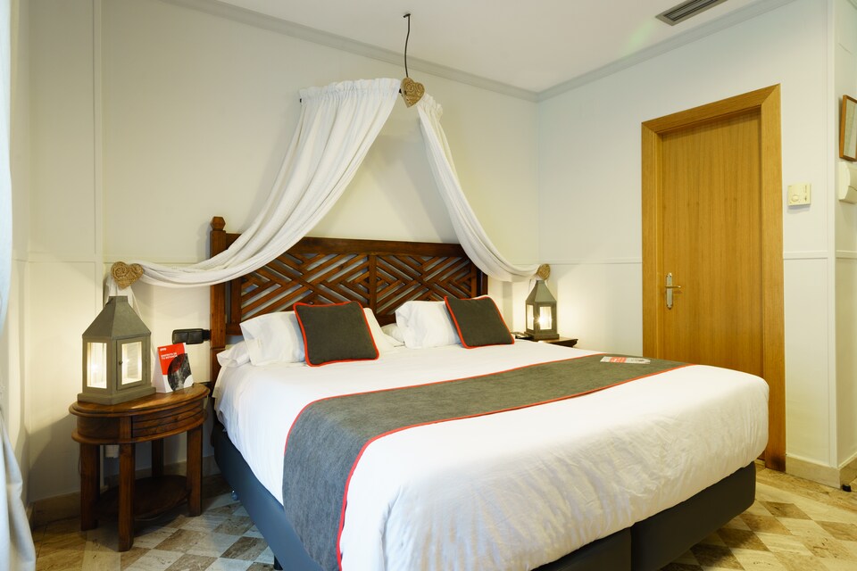 OYO Hotel Boutique Reina Mora, Granada, Granada